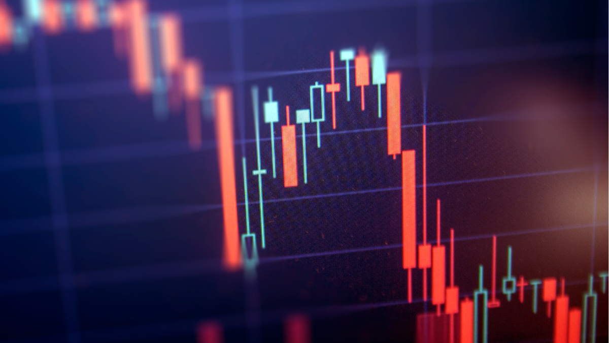 暴落時でもインデックス投資を続けるべき理由【長期投資の視点】